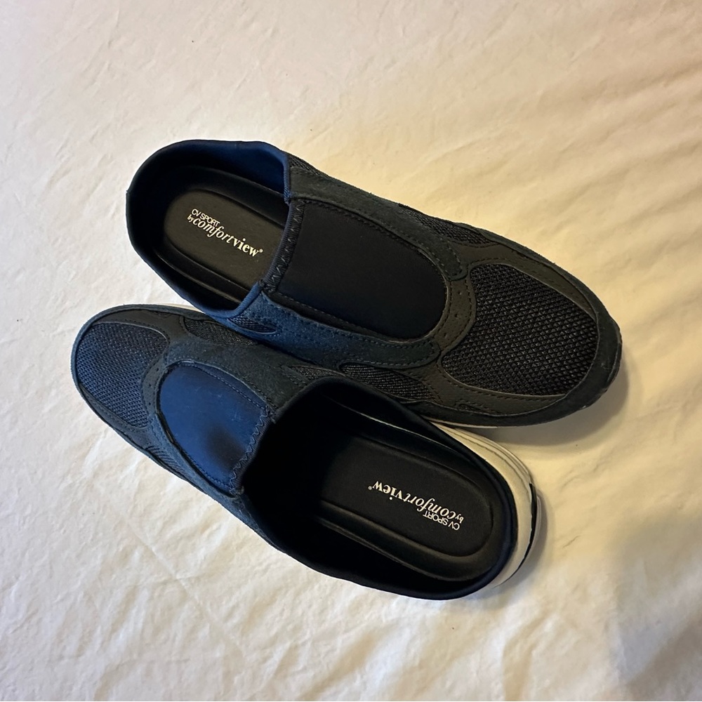 CV Sport by Comfortview size 10W slip ons